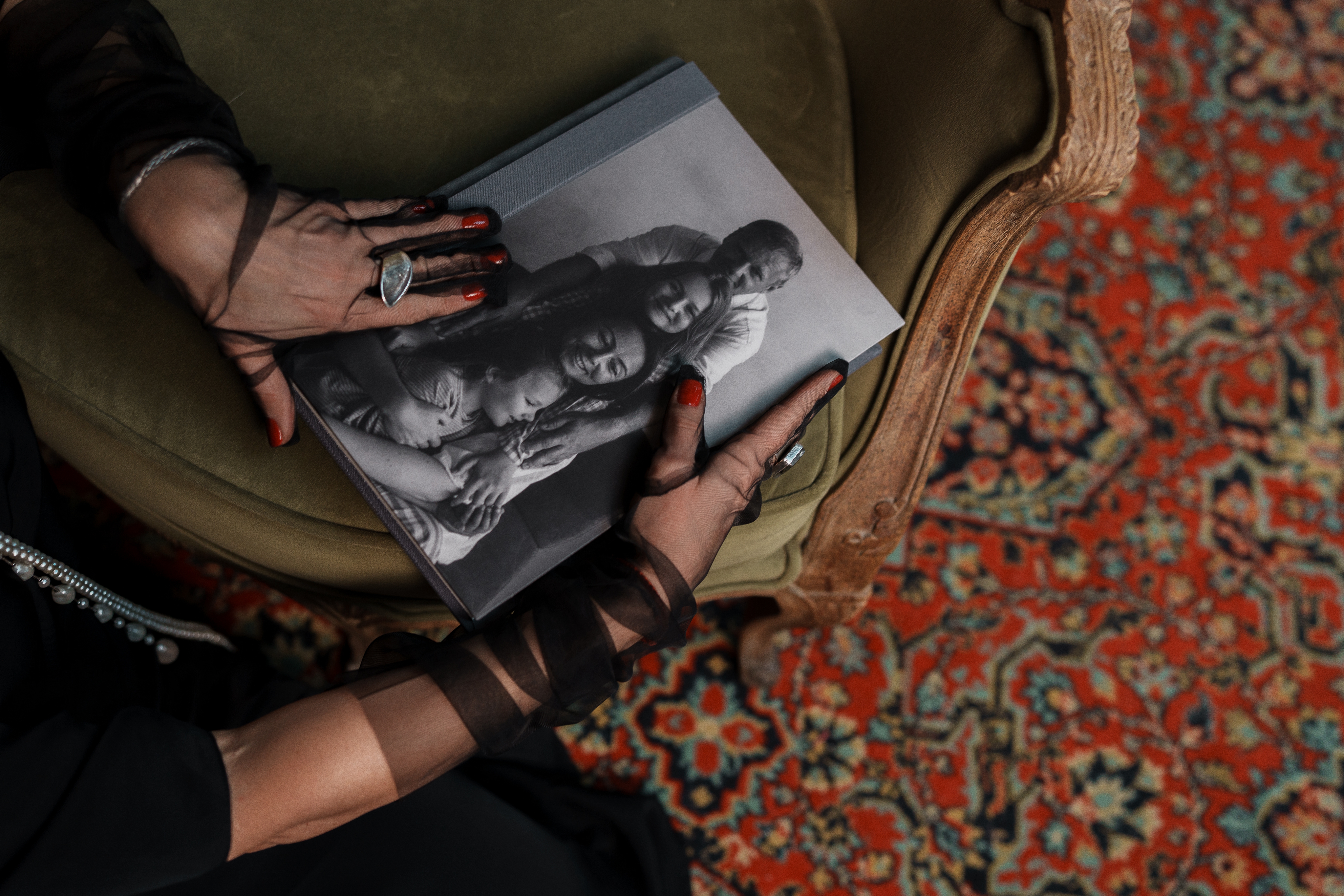 Heritage: как старинное наследие и современная эстетика переплетаются в коллекции COUTURE BOOK