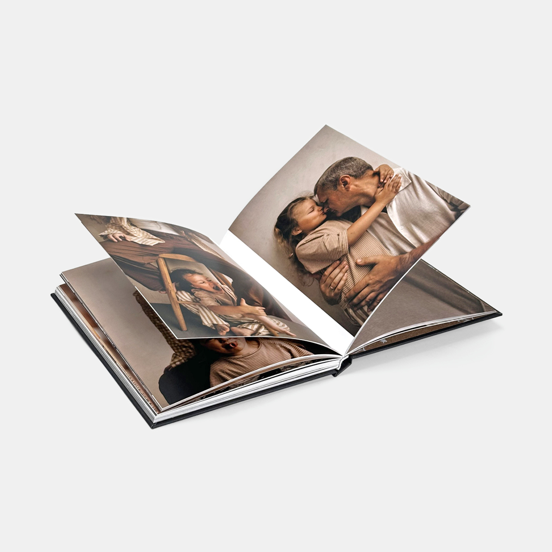 Фотокнига Древо <br />в твердой тканевой обложке и сливером с вашим фото