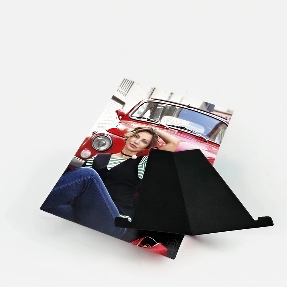 Фотокарточка без паспарту с подставкой Фотокарточка без паспарту с подставкой