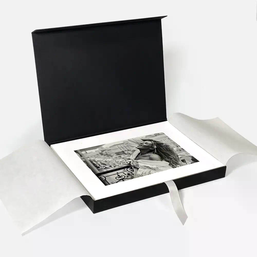 Комплект фотокарточек с паспарту в упаковке