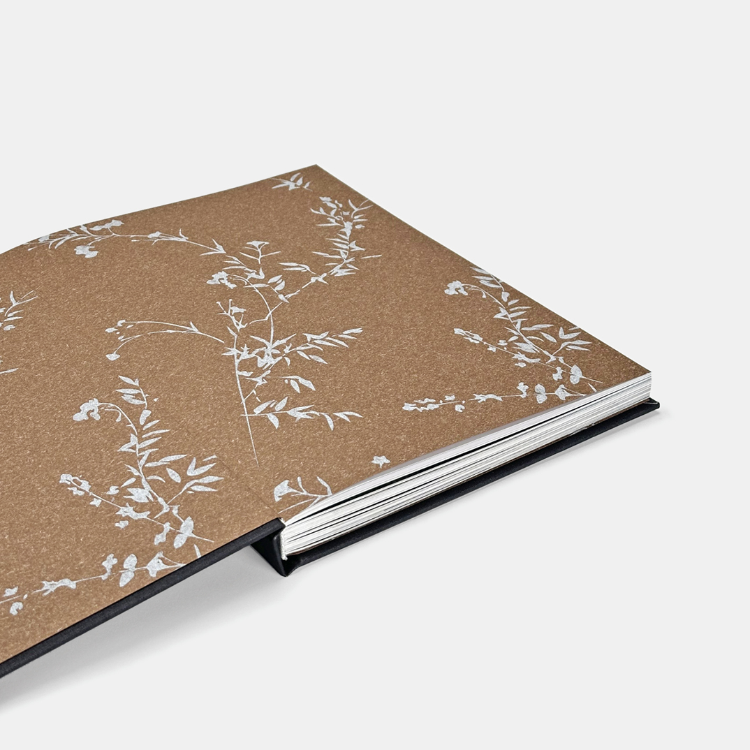 Фотокнига Древо <br />в твердой тканевой обложке и сливером с вашим фото