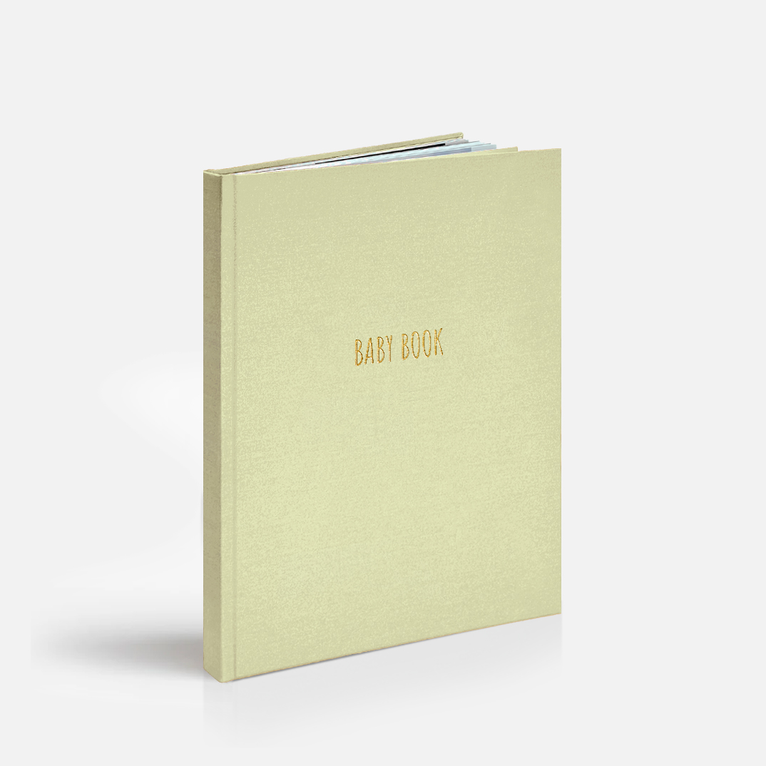 Фотокнига «Детская» <br />в твердой тканевой обложке с тиснением по центру