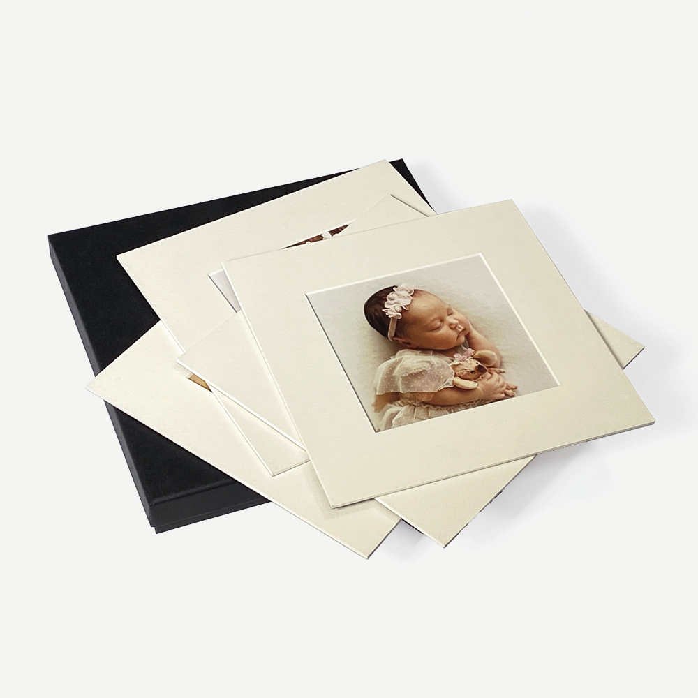 Фотокарточки New Born с паспарту Фотокарточки New Born с паспарту