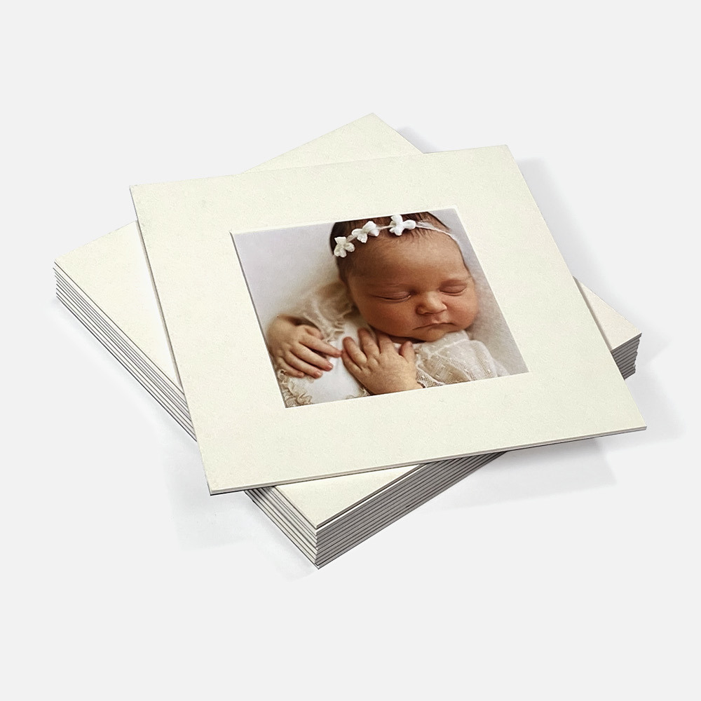 Фотокарточки New Born с паспарту Фотокарточки New Born с паспарту