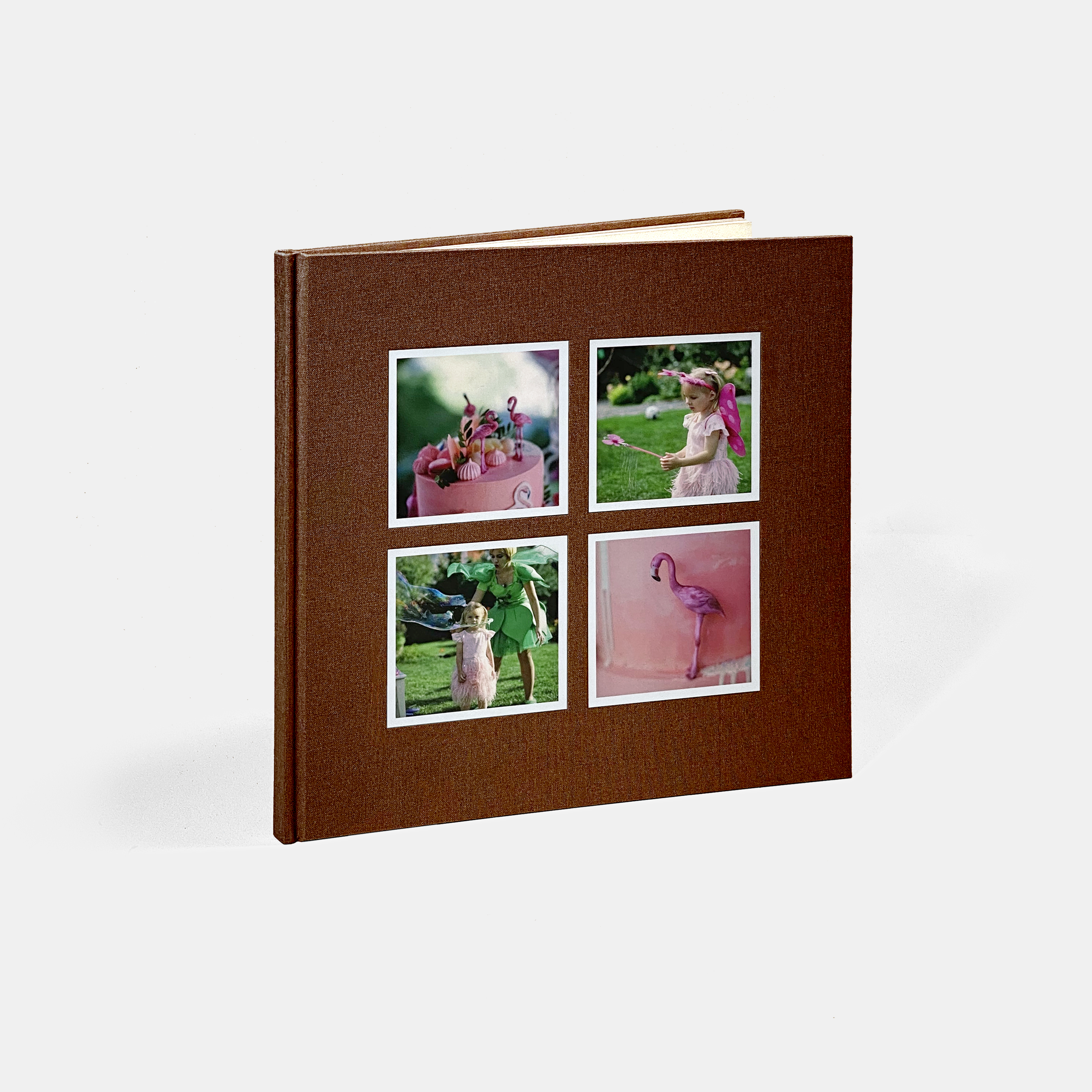 Фотокнига в твердой тканевой обложке с фотоокном 28x28 см